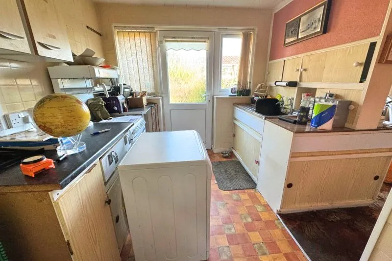 2 bed End Terrace House For Auction