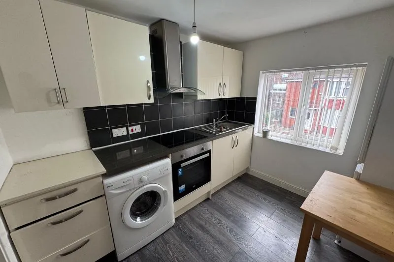 4 bed Block of Flats For Auction