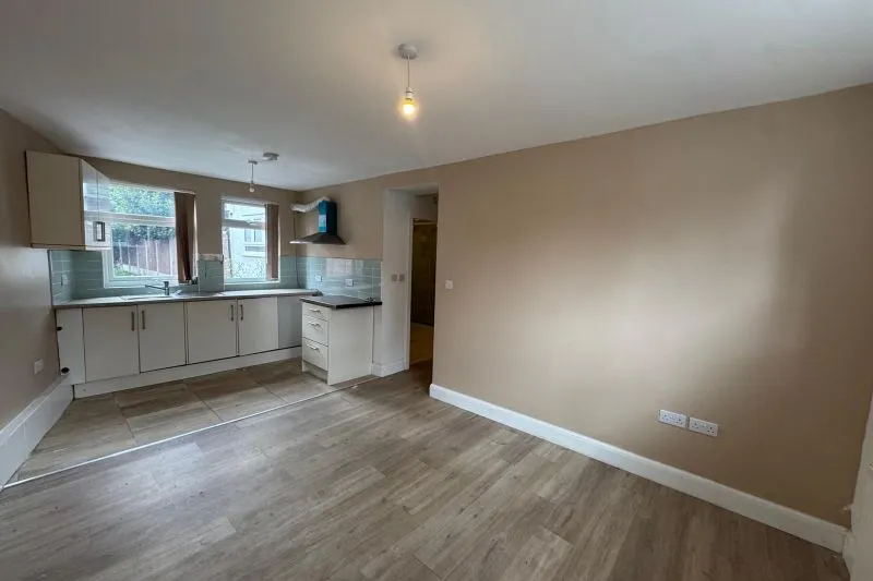 4 bed Block of Flats For Auction
