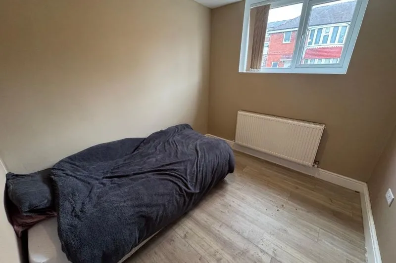 4 bed Block of Flats For Auction