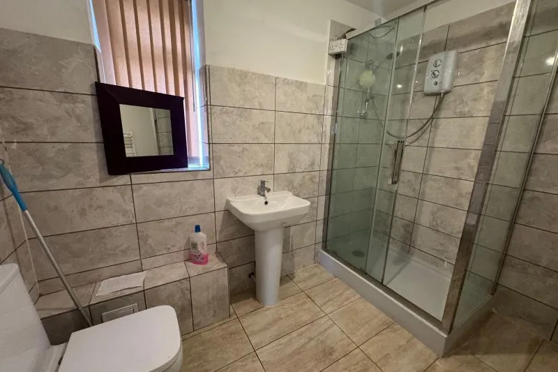4 bed Block of Flats For Auction
