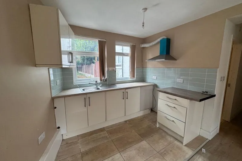 4 bed Block of Flats For Auction