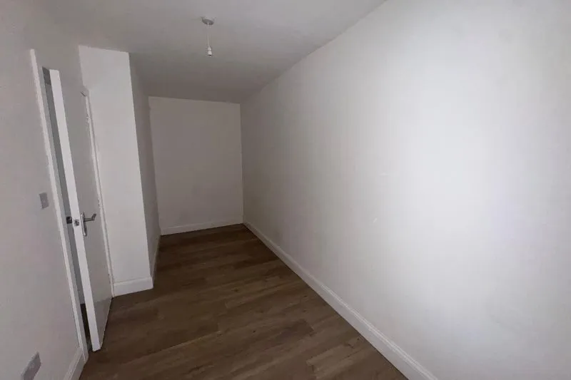 4 bed Block of Flats For Auction