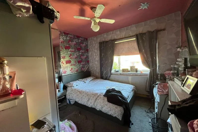 3 bed End Terrace House For Auction