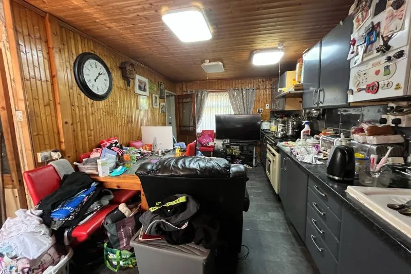 3 bed End Terrace House For Auction