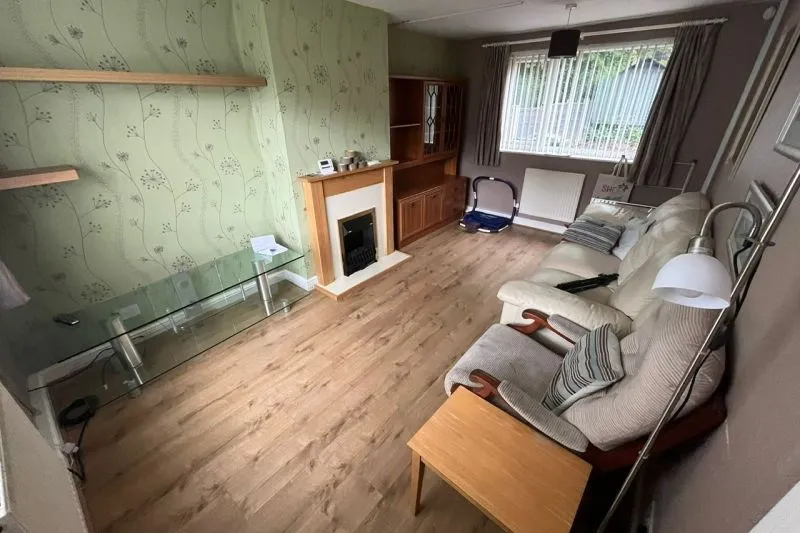 2 bed Terraced House For Auction