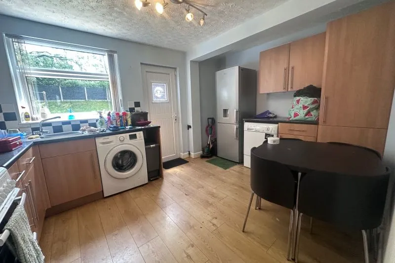2 bed Terraced House For Auction