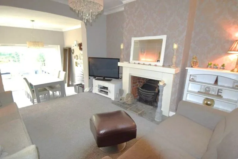 3 bed Semi-Detached House For Auction