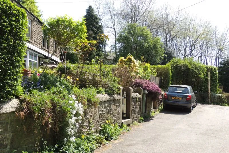 3 bed Terraced House For Auction