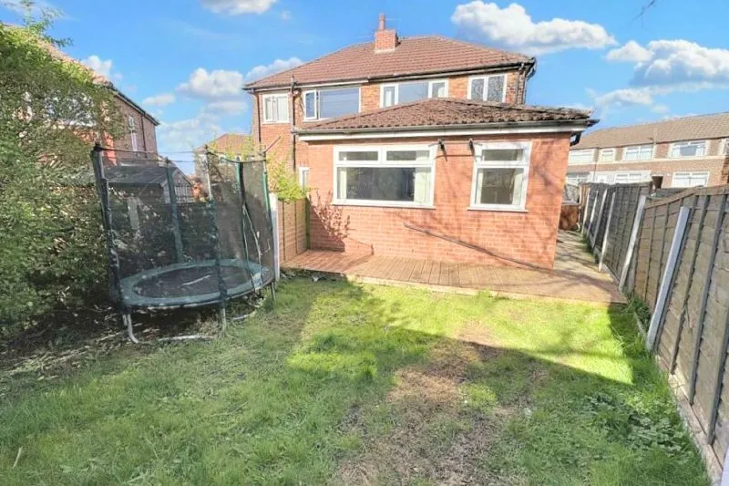 3 bed Semi-Detached House For Auction