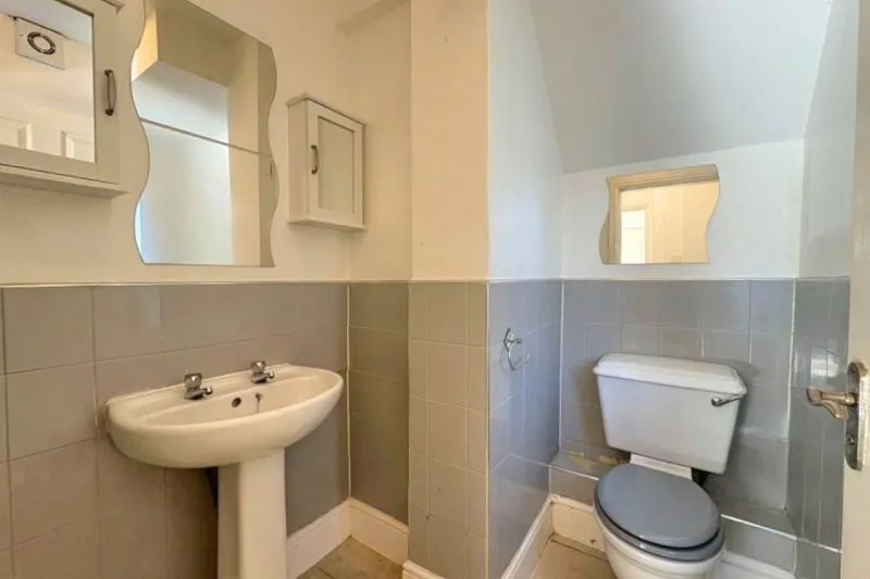 3 bed Semi-Detached House For Auction