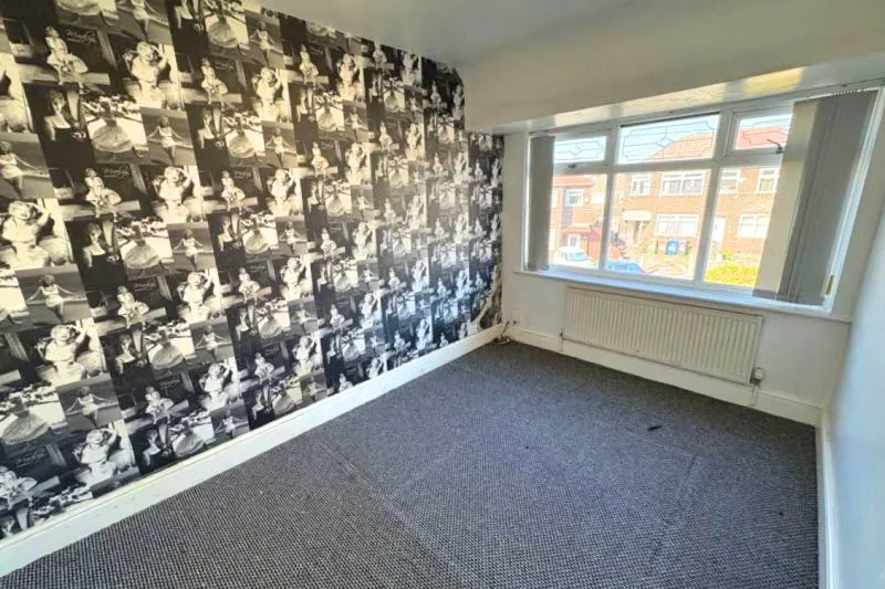 3 bed Semi-Detached House For Auction