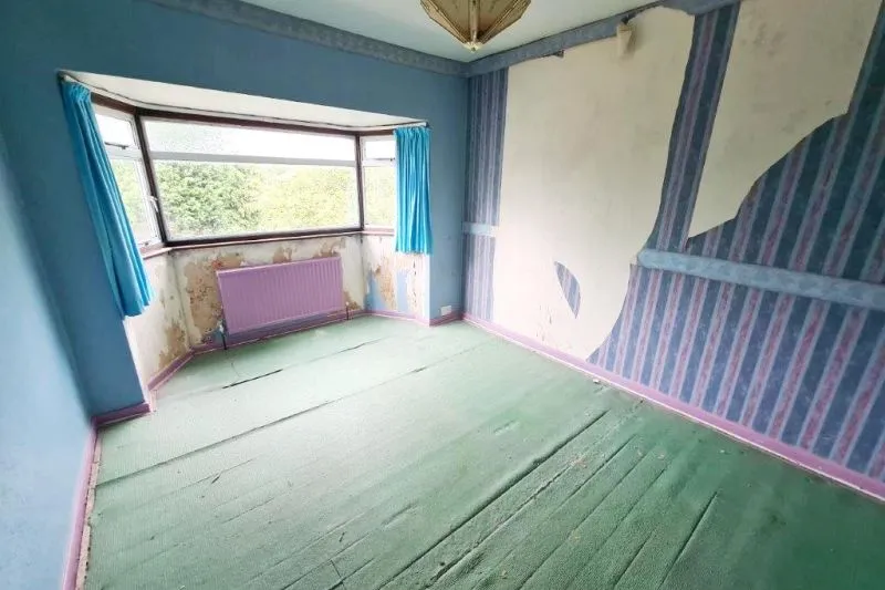 3 bed Semi-Detached House For Auction