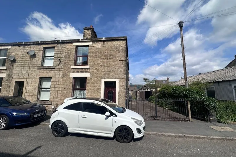 2 bed End Terrace House For Auction