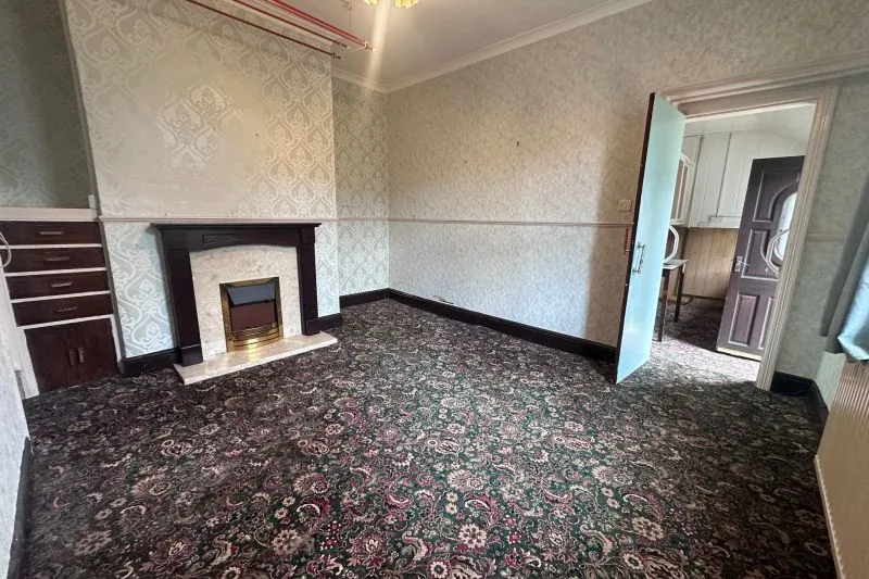 2 bed End Terrace House For Auction