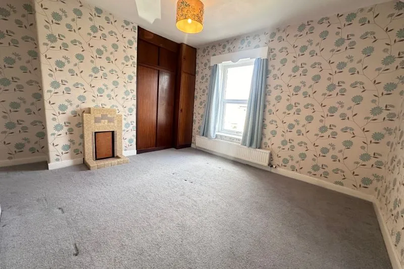 2 bed End Terrace House For Auction