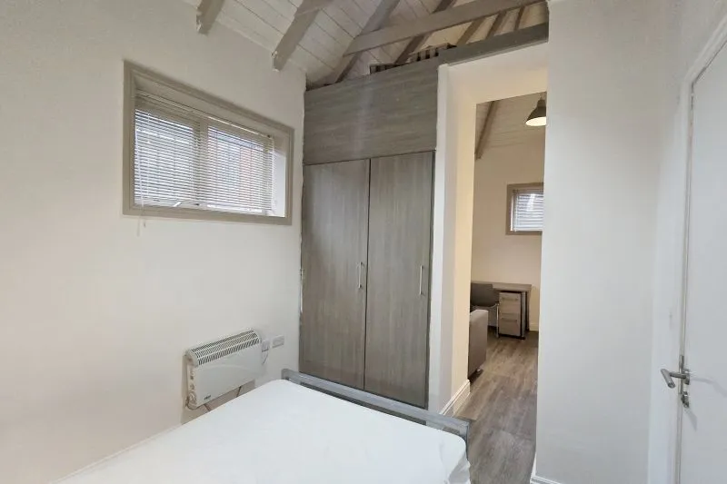 1 bed Apartment For Auction