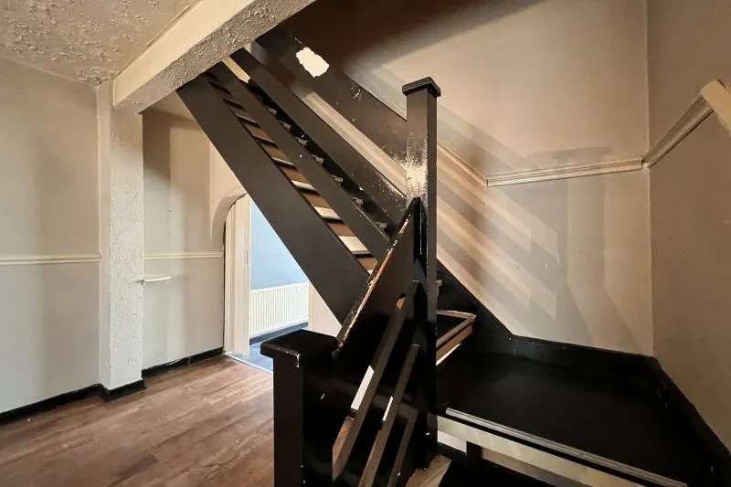 2 bed Terraced House For Auction