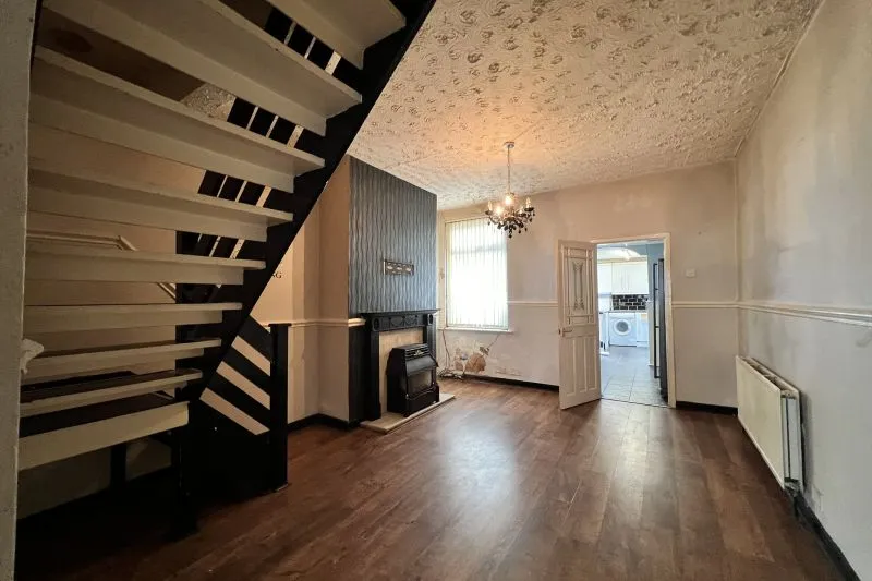 2 bed Terraced House For Auction