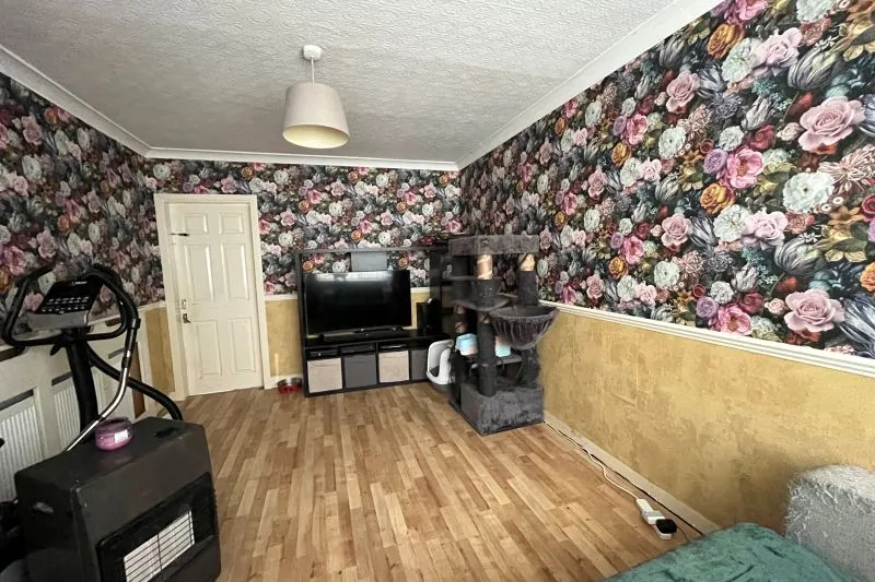 2 bed Semi-Detached House For Auction