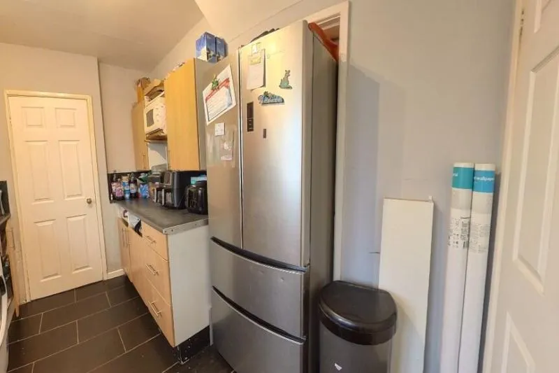 3 bed End Terrace House For Auction