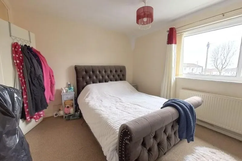 3 bed End Terrace House For Auction