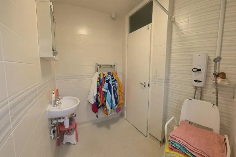 3 bed End Terrace House For Auction