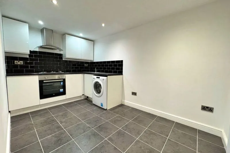 11 bed Block of Flats For Auction