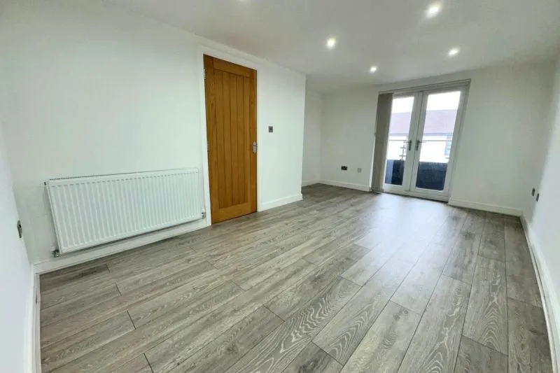 11 bed Block of Flats For Auction