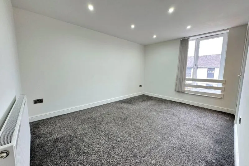 11 bed Block of Flats For Auction