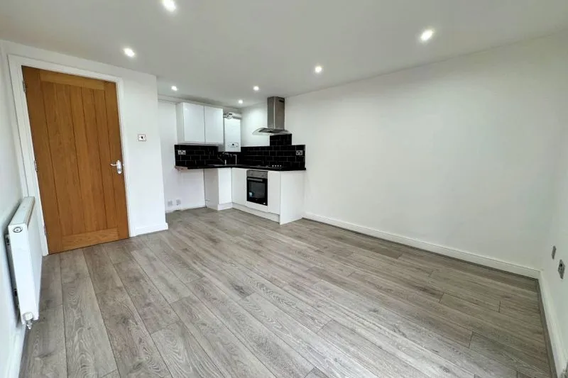 11 bed Block of Flats For Auction