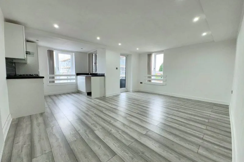 11 bed Block of Flats For Auction
