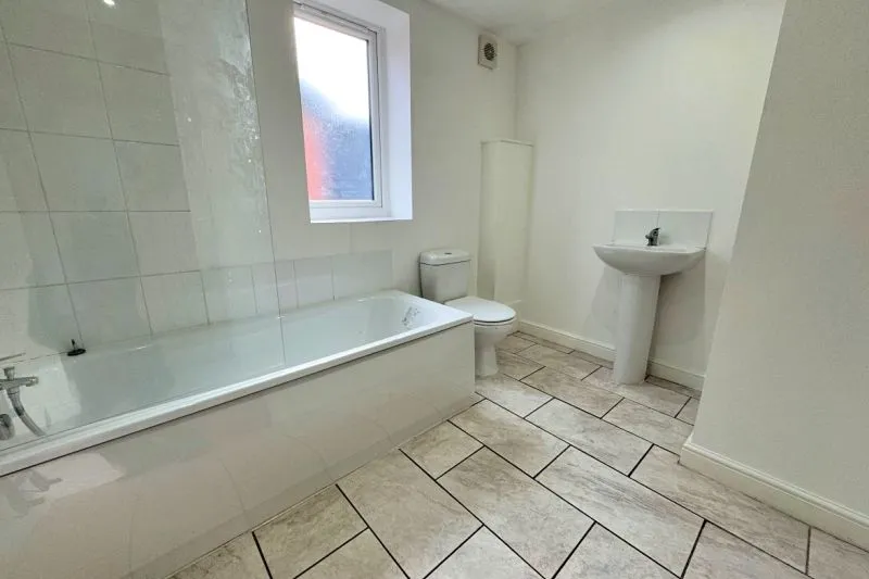 11 bed Block of Flats For Auction