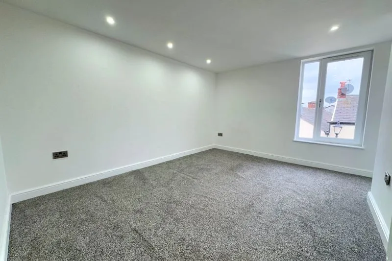 11 bed Block of Flats For Auction