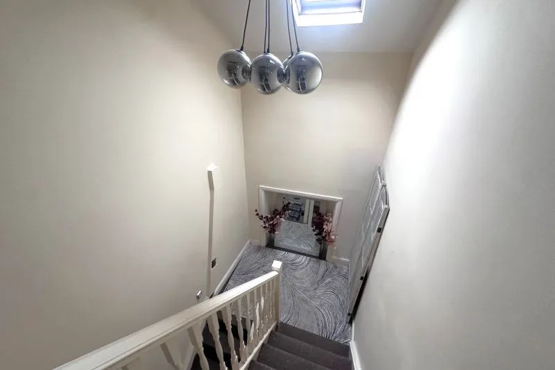 5 bed Apartment For Auction