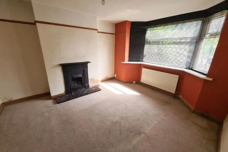 3 bed Semi-Detached House For Auction