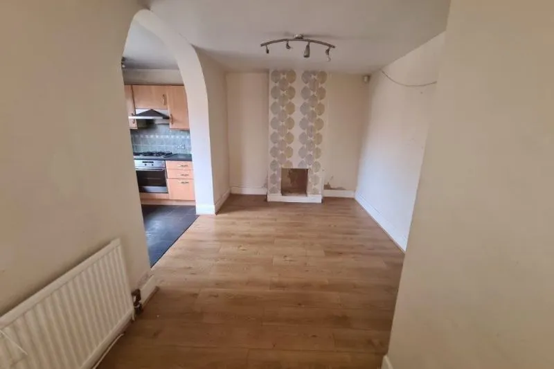 3 bed Semi-Detached House For Auction