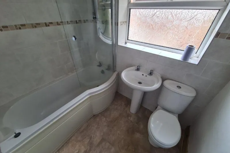 3 bed Semi-Detached House For Auction
