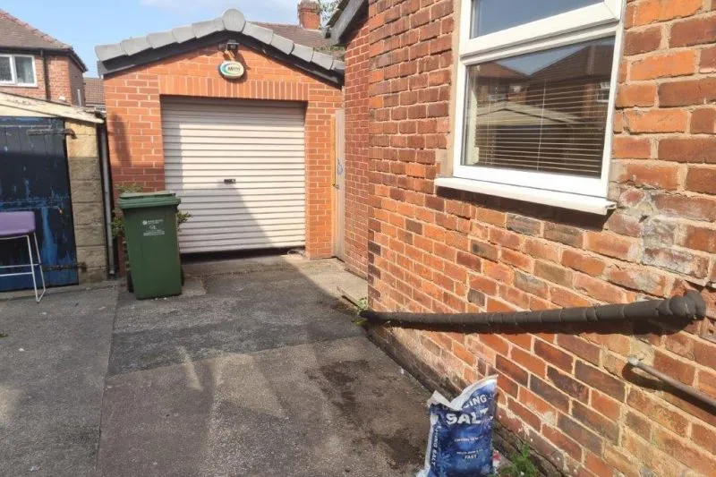 3 bed Semi-Detached House For Auction