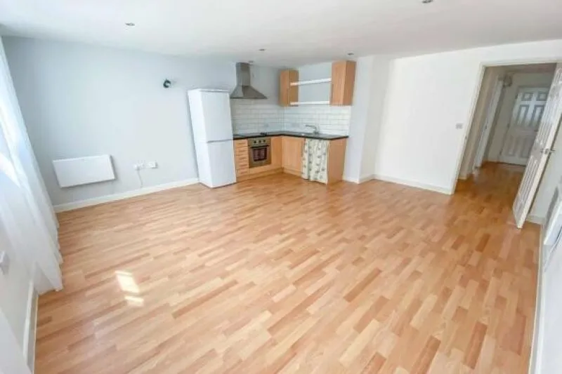 1 bed Apartment For Auction