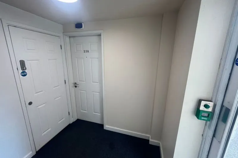 1 bed Apartment For Auction
