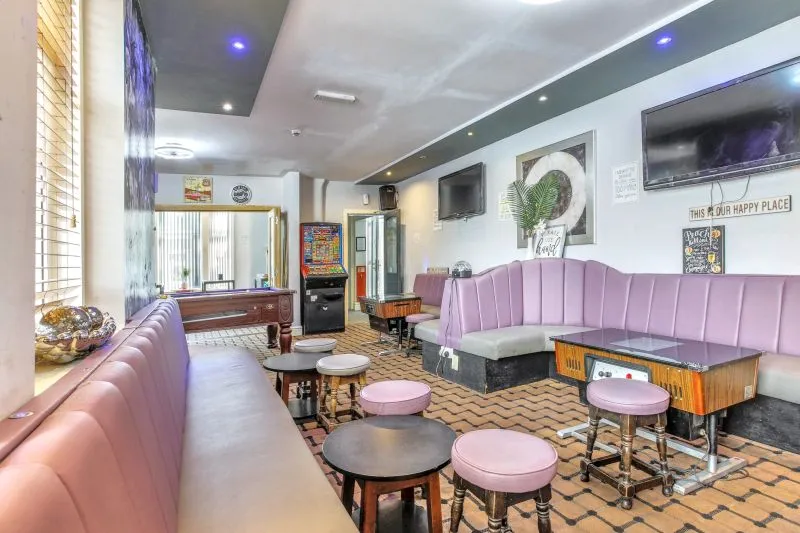 19 bed Commercial Building For Auction
