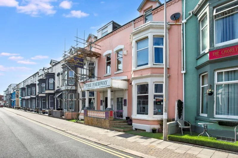 19 bed Commercial Building For Auction