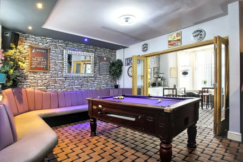 19 bed Commercial Building For Auction