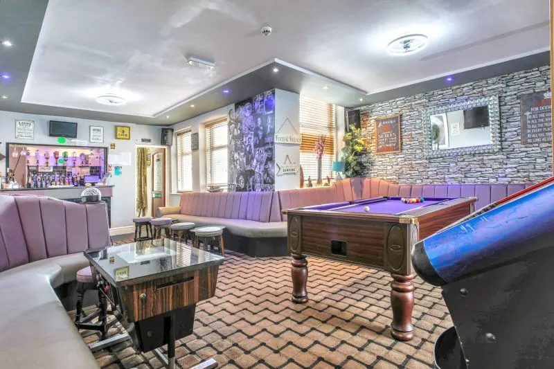 19 bed Commercial Building For Auction