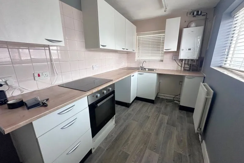 2 bed Flat For Auction