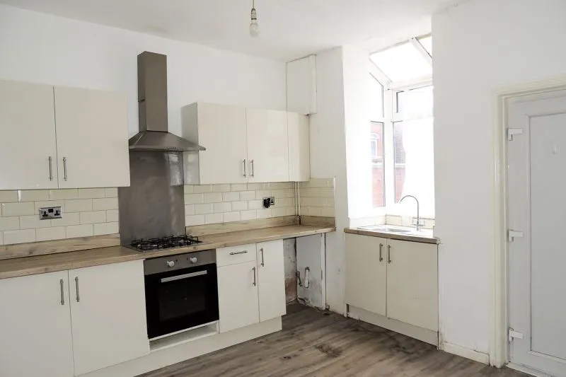 2 bed End Terrace House For Auction