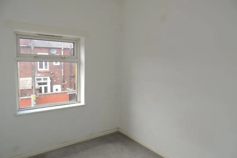 2 bed End Terrace House For Auction