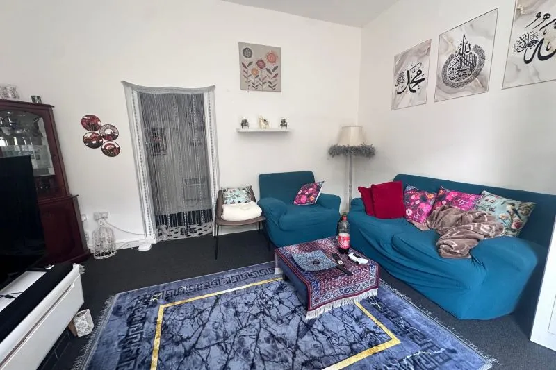 2 bed Terraced House For Auction