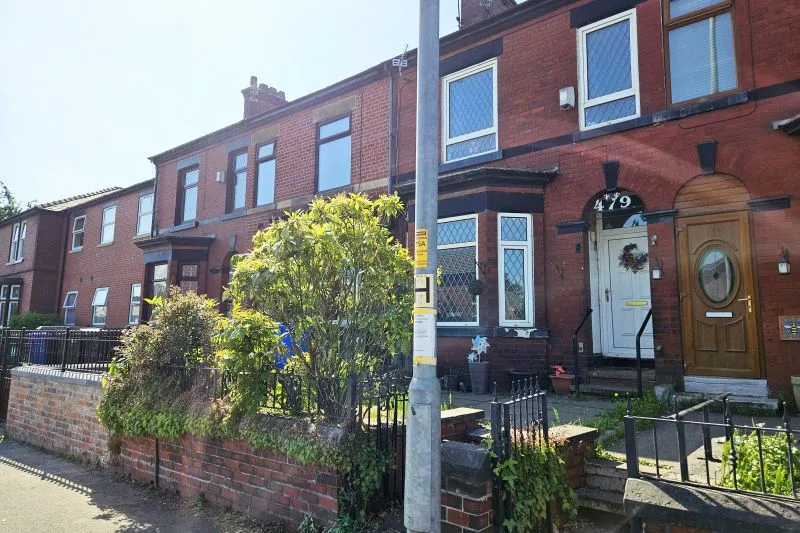 4 bed Terraced House For Auction